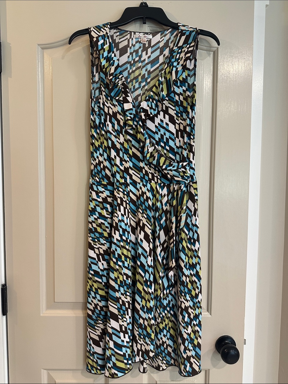 Sleeveless Geometric Miss Bison Print Wrap Dress in Blue, Green & Black